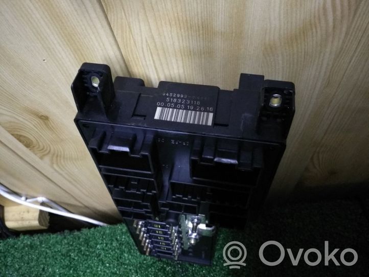 Volvo V70 Module de fusibles 9452993