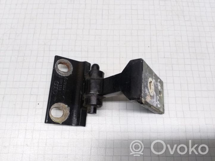 Audi A6 S6 C4 4A Takaoven yläsarana 4A0833401