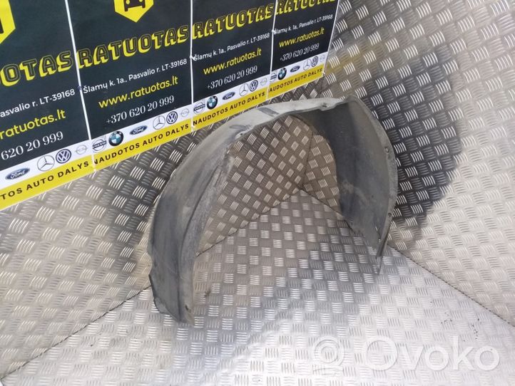 Audi A6 S6 C4 4A Rivestimento paraspruzzi passaruota anteriore 