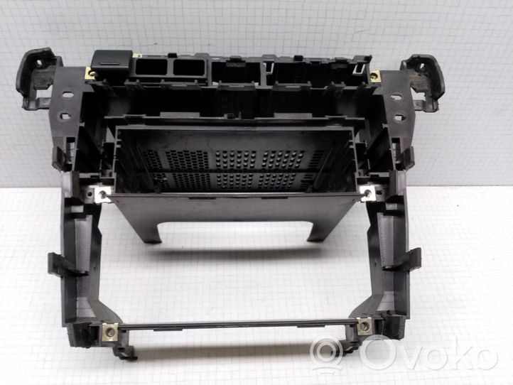 Audi A6 S6 C5 4B Ilmastointi-/lämmityslaitteen säätimen kehys 4B0858005C
