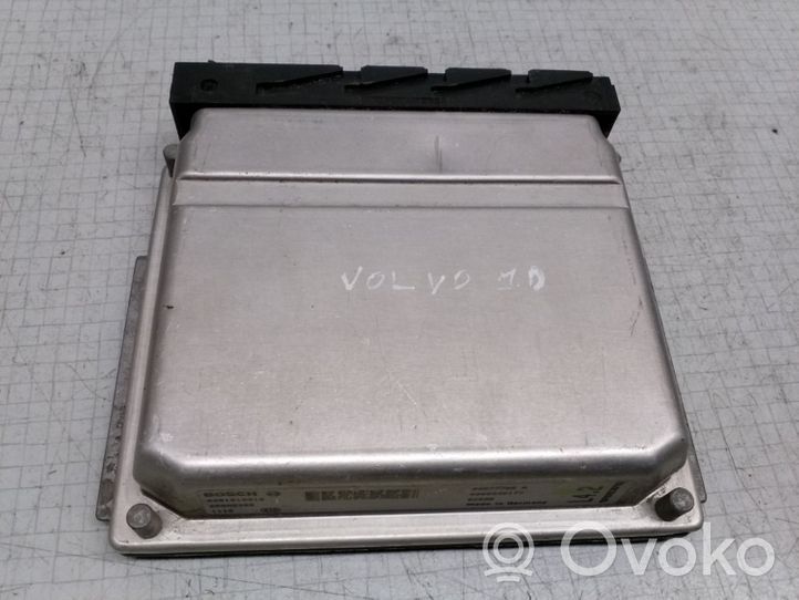 Volvo V70 Variklio valdymo blokas 0281010319