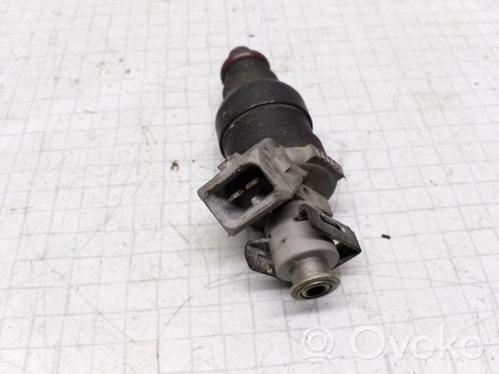 Audi A4 S4 B5 8D Fuel injector 078133551N