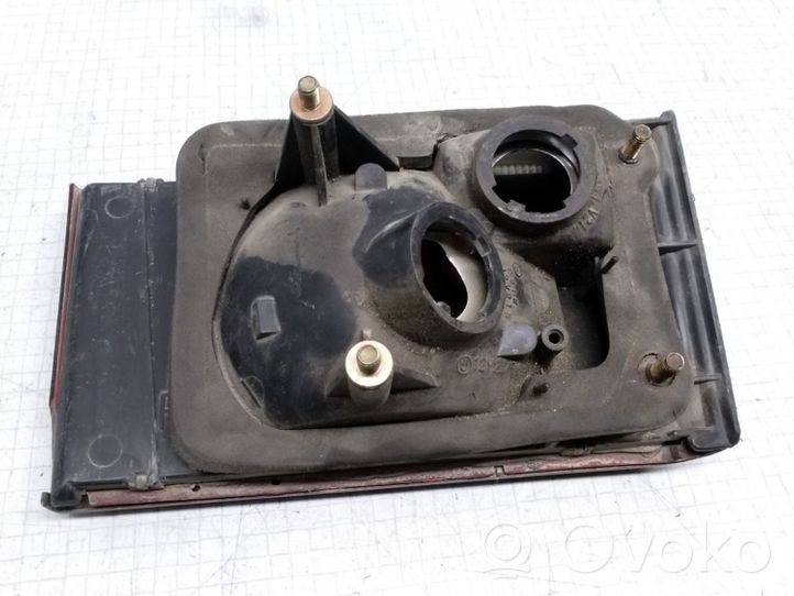 Mitsubishi Galant Lampy tylnej klapy bagażnika 1146288