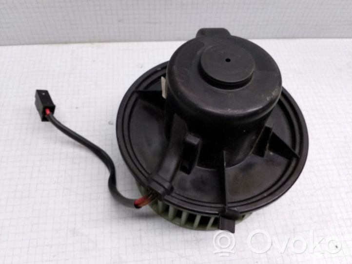 Audi A4 S4 B5 8D Mazā radiatora ventilators 893819021