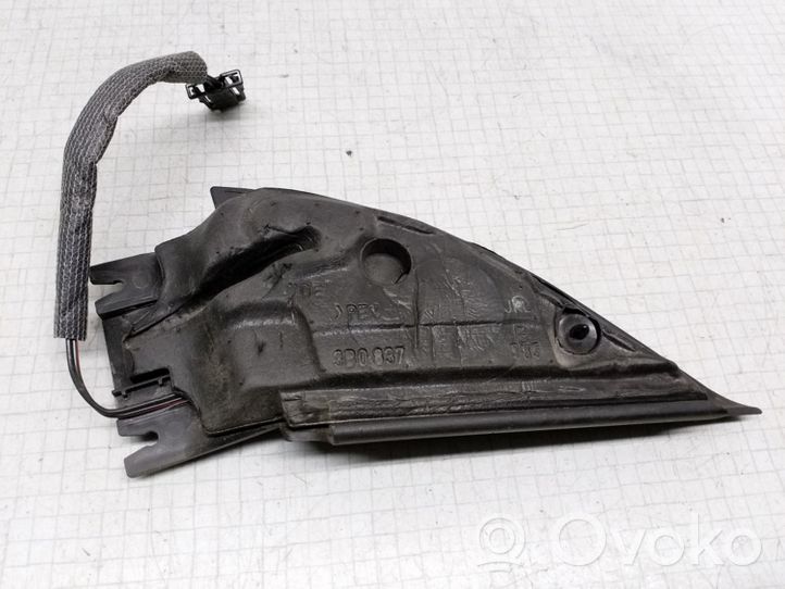 Volkswagen PASSAT B5.5 Copertura in plastica per specchietti retrovisori esterni 3B0837993