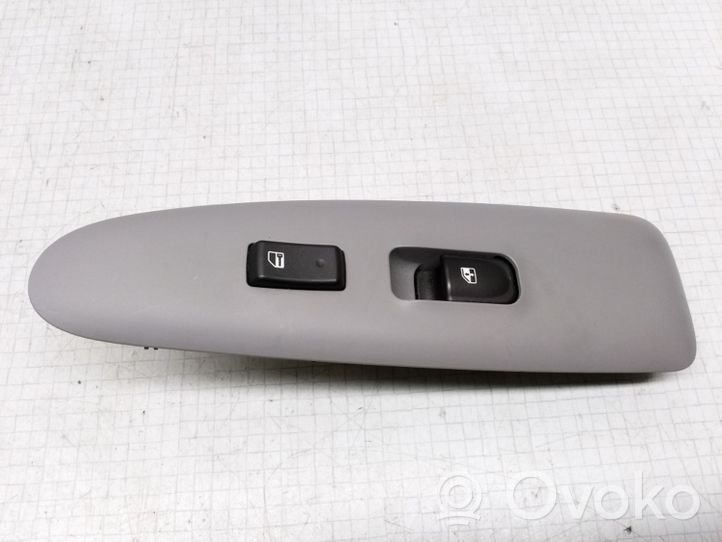 KIA Magentis Przyciski szyb 935752G100