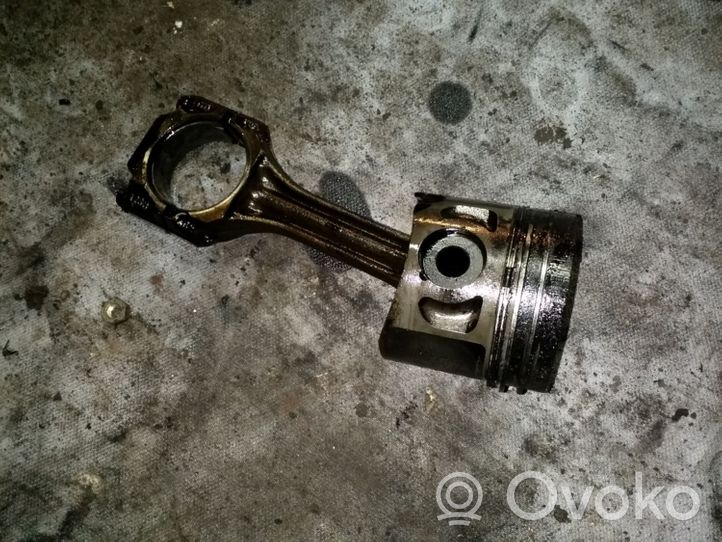 Volkswagen Golf III Piston 