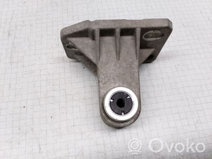 Audi A6 S6 C4 4A Soporte del parachoques delantero 4A0807130D