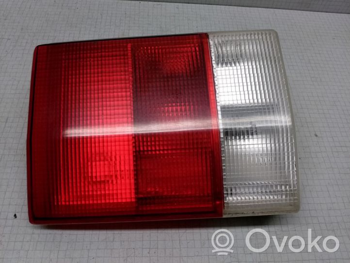 Audi 80 90 B3 Takaluukun takavalot 0043256