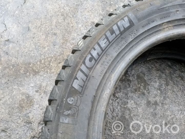 Renault 21 16 Zoll Winterreifen mit Spikes MICHELIN