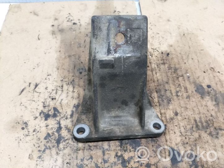 Renault 21 Supporto di montaggio scatola del cambio 7700714861