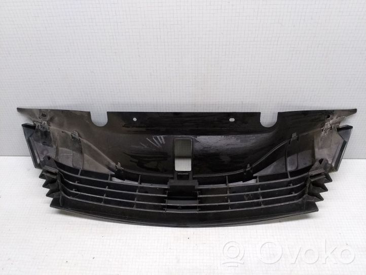 Renault Laguna II Maskownica / Grill / Atrapa górna chłodnicy 