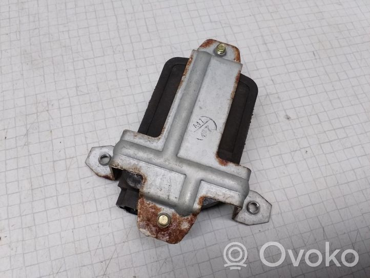 Mitsubishi Galant Motor de bloqueo de puertas MB546739