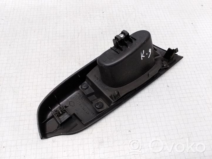 Nissan Almera N16 Altro elemento di rivestimento della portiera posteriore 82947BM700LH