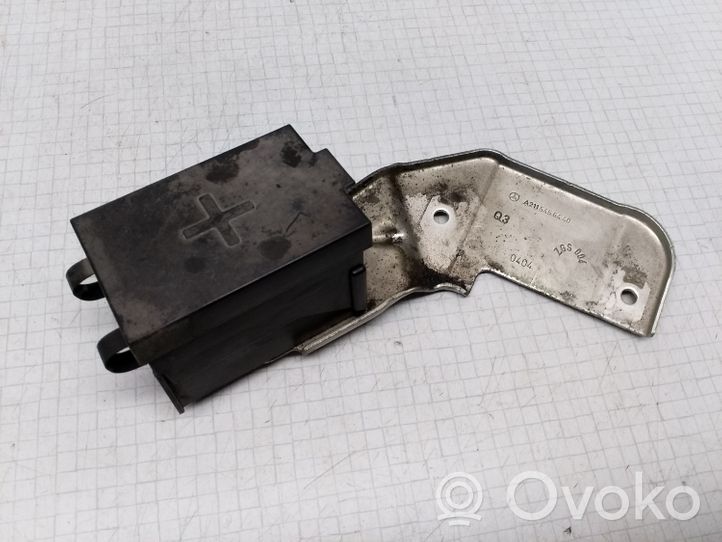 Mercedes-Benz E W211 Altra parte del vano motore A2115456440