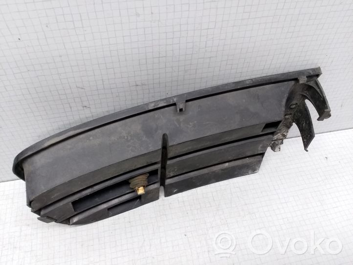 Volkswagen Polo Etupuskurin alempi jäähdytinsäleikkö 6Q0853665F