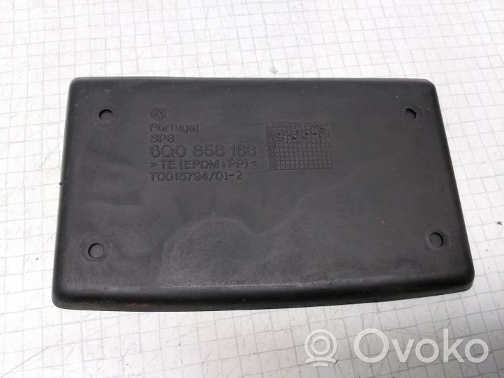 Volkswagen Polo Panelės stalčiuko/lentinėlės paklotėlis 6Q0858168