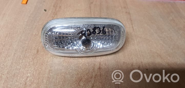 Hyundai Sonata Front fender indicator light 