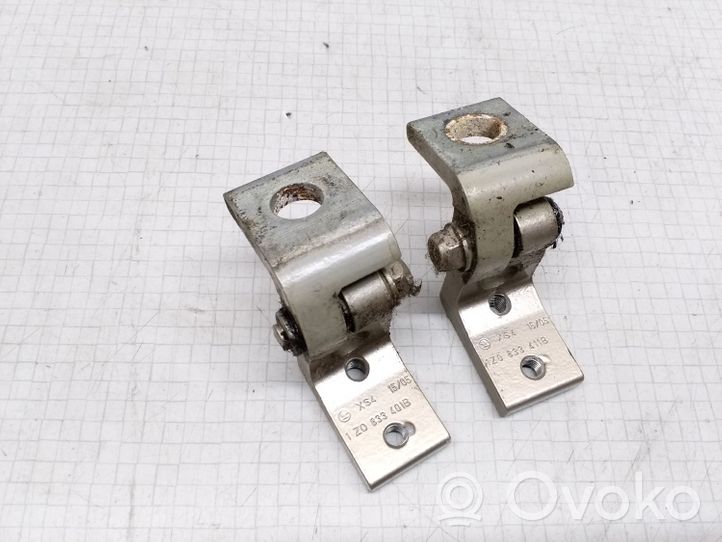 Skoda Octavia Mk2 (1Z) Zawiasy drzwi tylnych / Komplet 1Z0833401B
