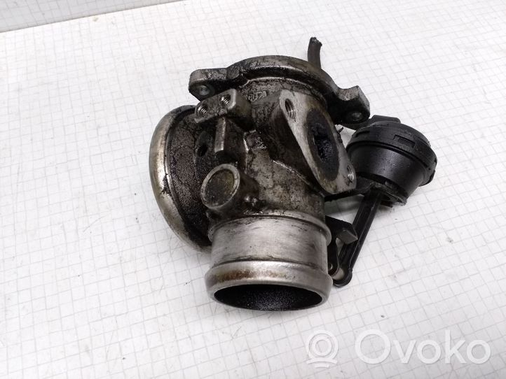 Volkswagen Bora Zawór EGR 038131501E