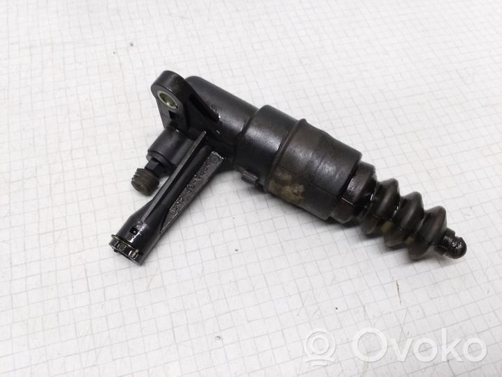 Audi A4 S4 B5 8D Clutch slave cylinder 8E0721257A