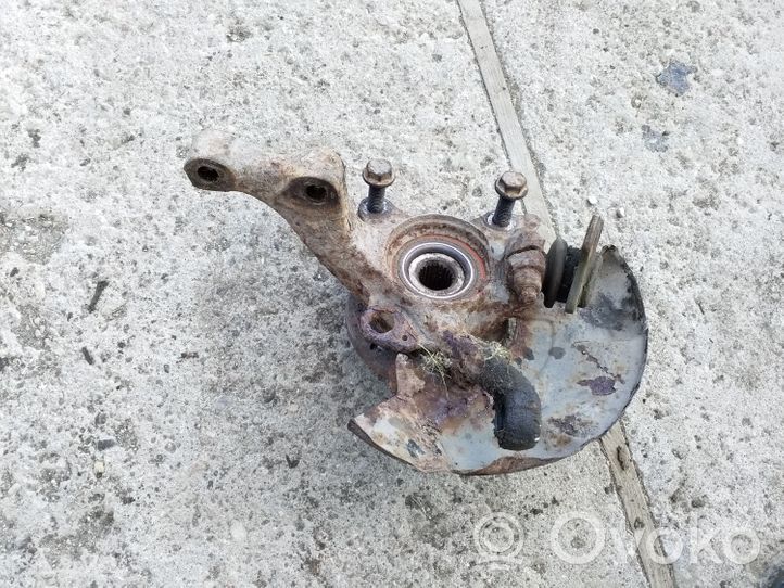 Volkswagen PASSAT B3 Front wheel hub spindle knuckle 