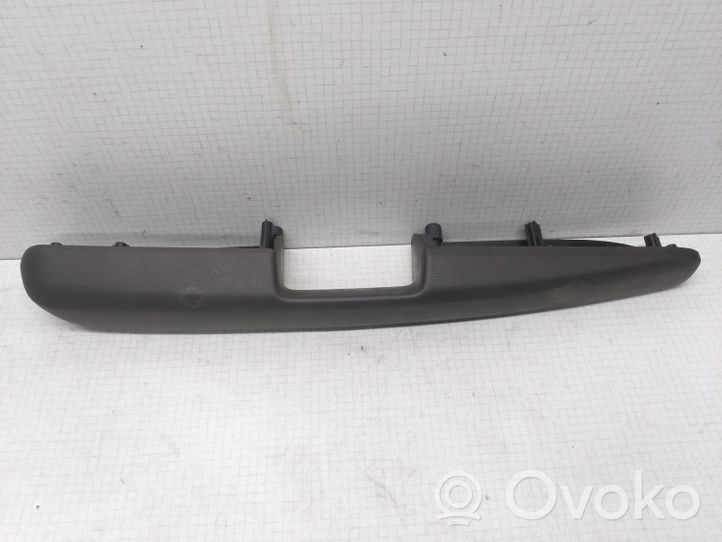 Audi A4 S4 B7 8E 8H Rivestimento della maniglia interna per portiera anteriore 8E1867173B