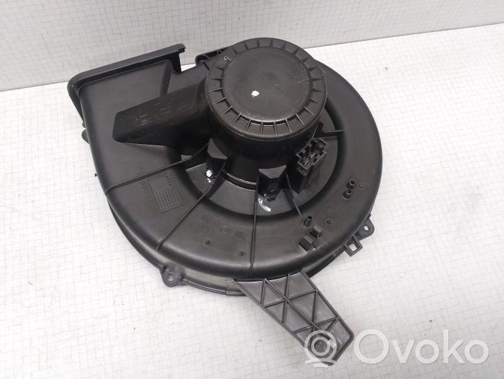 Volkswagen Fox Mazā radiatora ventilators 