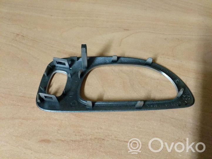 Peugeot 307 CC Sonstiges Einzelteil der hinteren Türverkleidung 9634774677