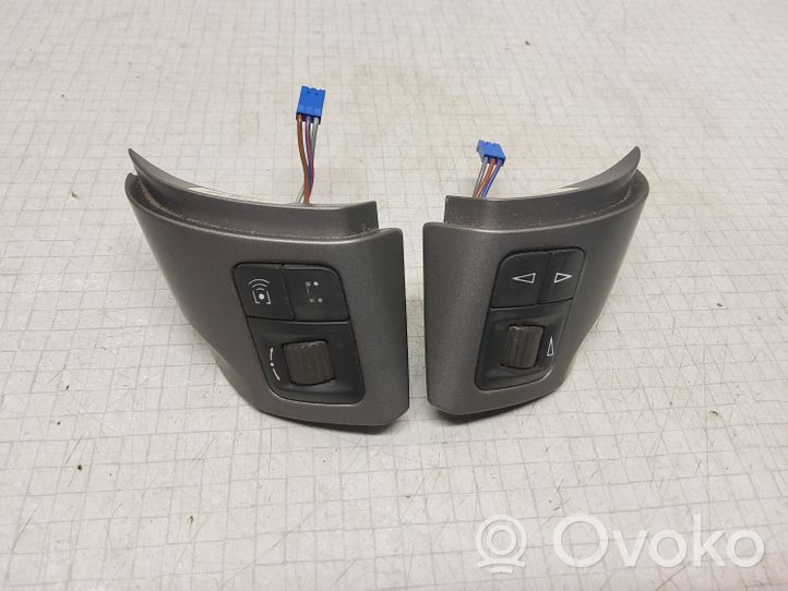 Opel Vectra C Boutons / interrupteurs volant 88119804