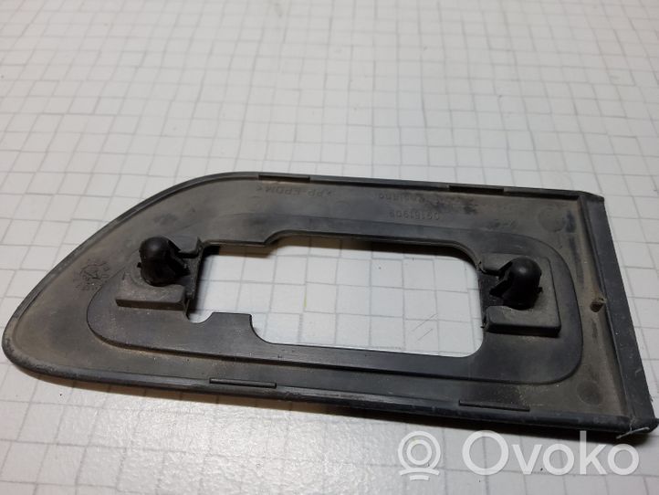 Volvo S60 Moulure, baguette/bande protectrice d'aile 09151909