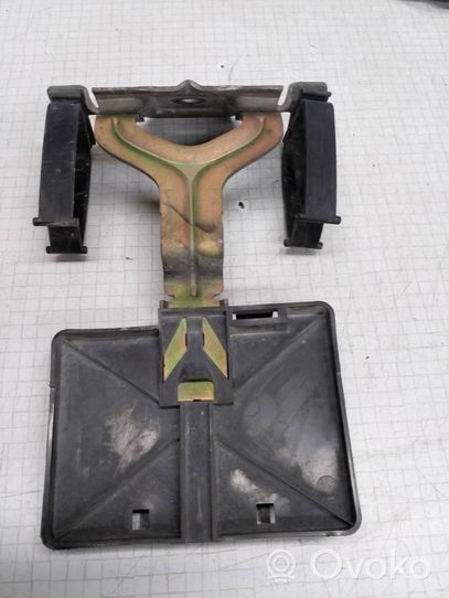 Volkswagen Transporter - Caravelle T4 Battery bracket 7D0915303A