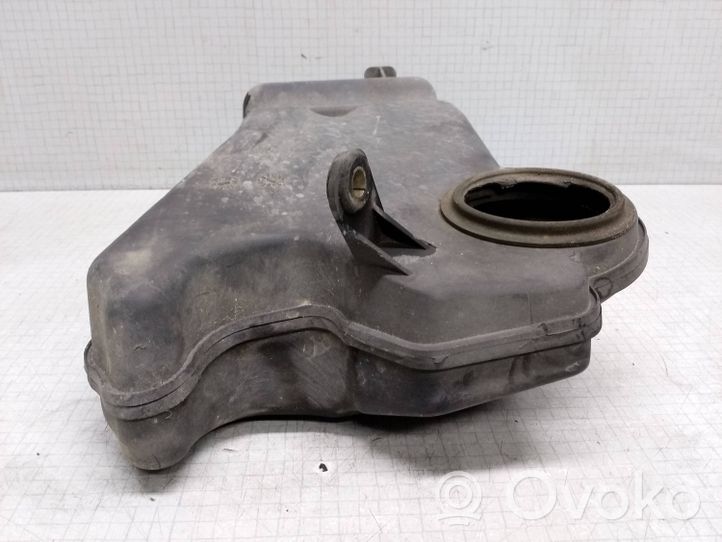 Opel Vectra B Įsiurbimo rezonatorius 90499979