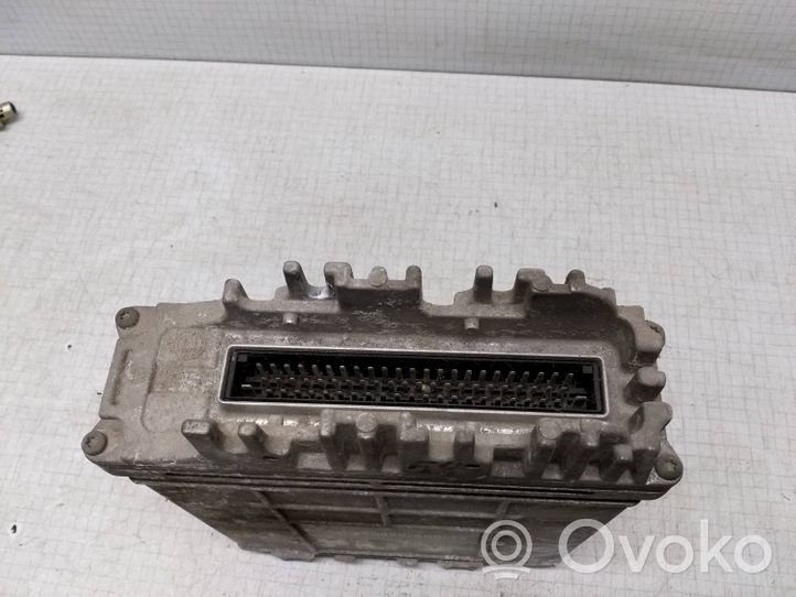 Opel Movano A Unidad de control/módulo del motor 8200059886