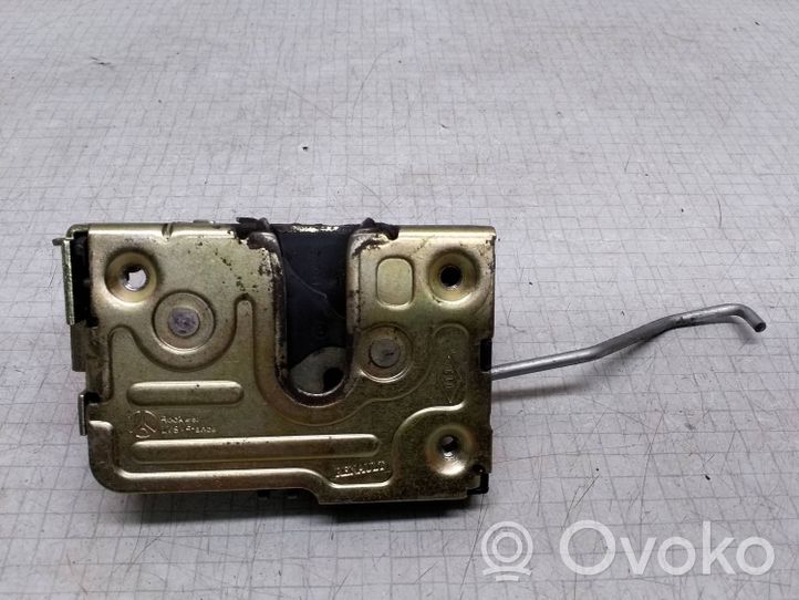 Opel Movano A Front door lock 