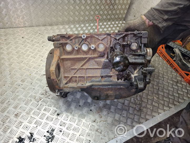 Audi 100 200 5000 C3 Bloc moteur 