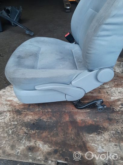 Volkswagen PASSAT B5.5 Front driver seat 