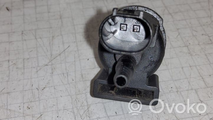 Mercedes-Benz C W203 Electrovanne Soupape de Sûreté / Dépression 0025401497