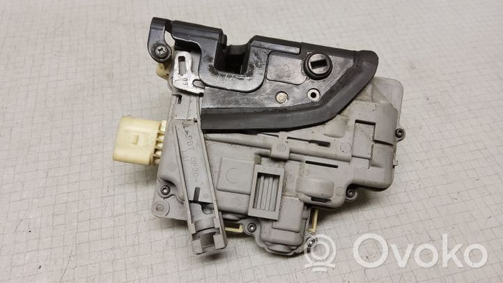 Volkswagen PASSAT B6 Rear door lock 3C4839015A