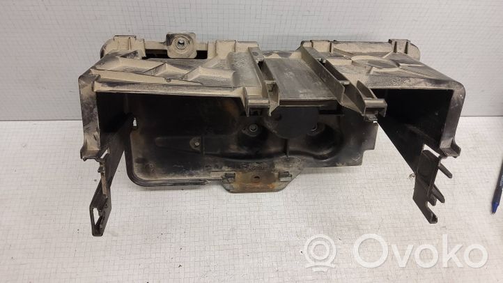 Seat Toledo II (1M) Vassoio scatola della batteria 1J0915333