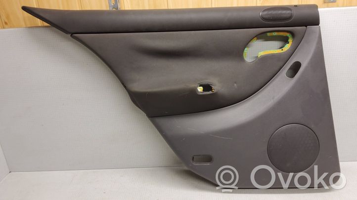 Seat Toledo II (1M) Rivestimento del pannello della portiera posteriore 1M0867211