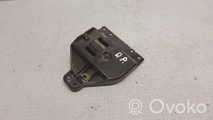 Audi 80 90 B3 Rankenėlė atidarymo vidinė 811837710