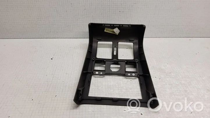 Volkswagen PASSAT B6 Panel gniazda zapalniczki przedniej tunelu środkowego 3C0864376