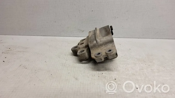 Volkswagen Caddy Engine mount bracket 1K0199555