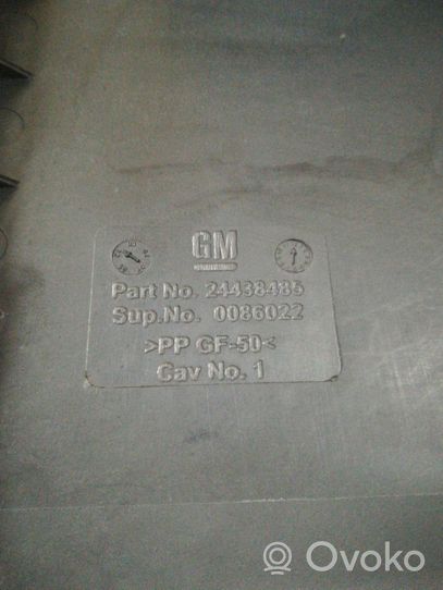 Opel Signum Dangtis akumuliatoriaus dėžės 24438485