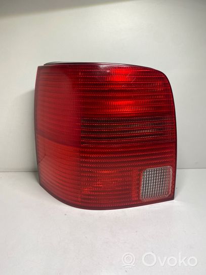 Volkswagen PASSAT B5 Lampa tylna 3B9945111F