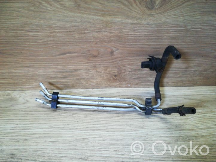 Volkswagen Polo IV 9N3 Fuel line/pipe/hose 