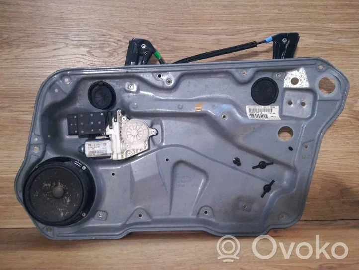 Volkswagen Golf IV Alzacristalli della portiera anteriore con motorino 1J4837730AA