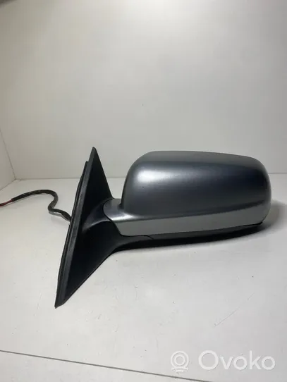 Volkswagen PASSAT B5.5 Front door electric wing mirror E1030478