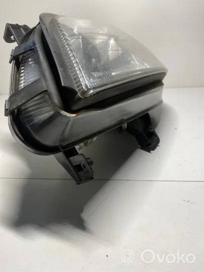 Opel Zafira A Lampa przednia 89100054